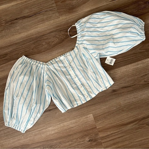 True Destiny White Blue Stripe Front Button Crop Puff Sleeve Top Women MediumNWT - Picture 2 of 7